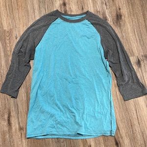 Buckle size M quarter sleeve shirt